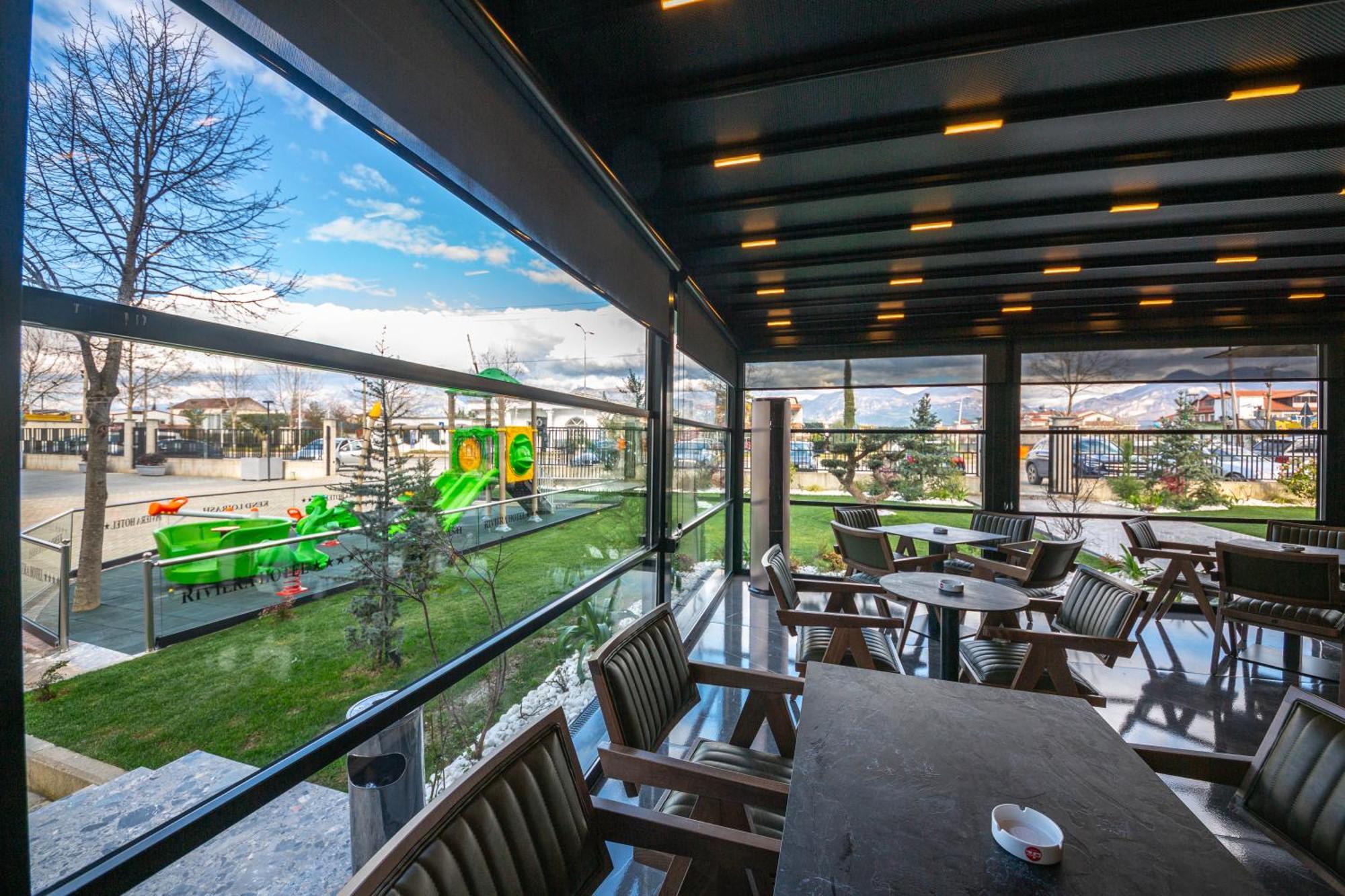 Hotel Riviera Kamez Dış mekan fotoğraf