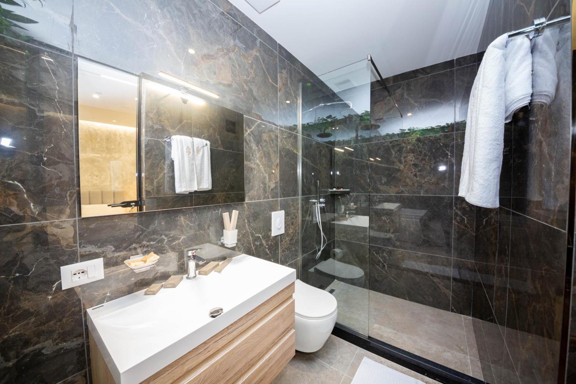 Hotel Riviera Kamez Oda fotoğraf