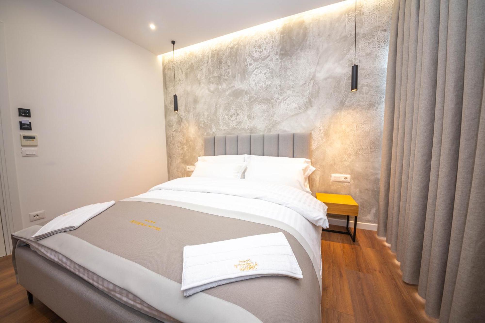 Hotel Riviera Kamez Dış mekan fotoğraf
