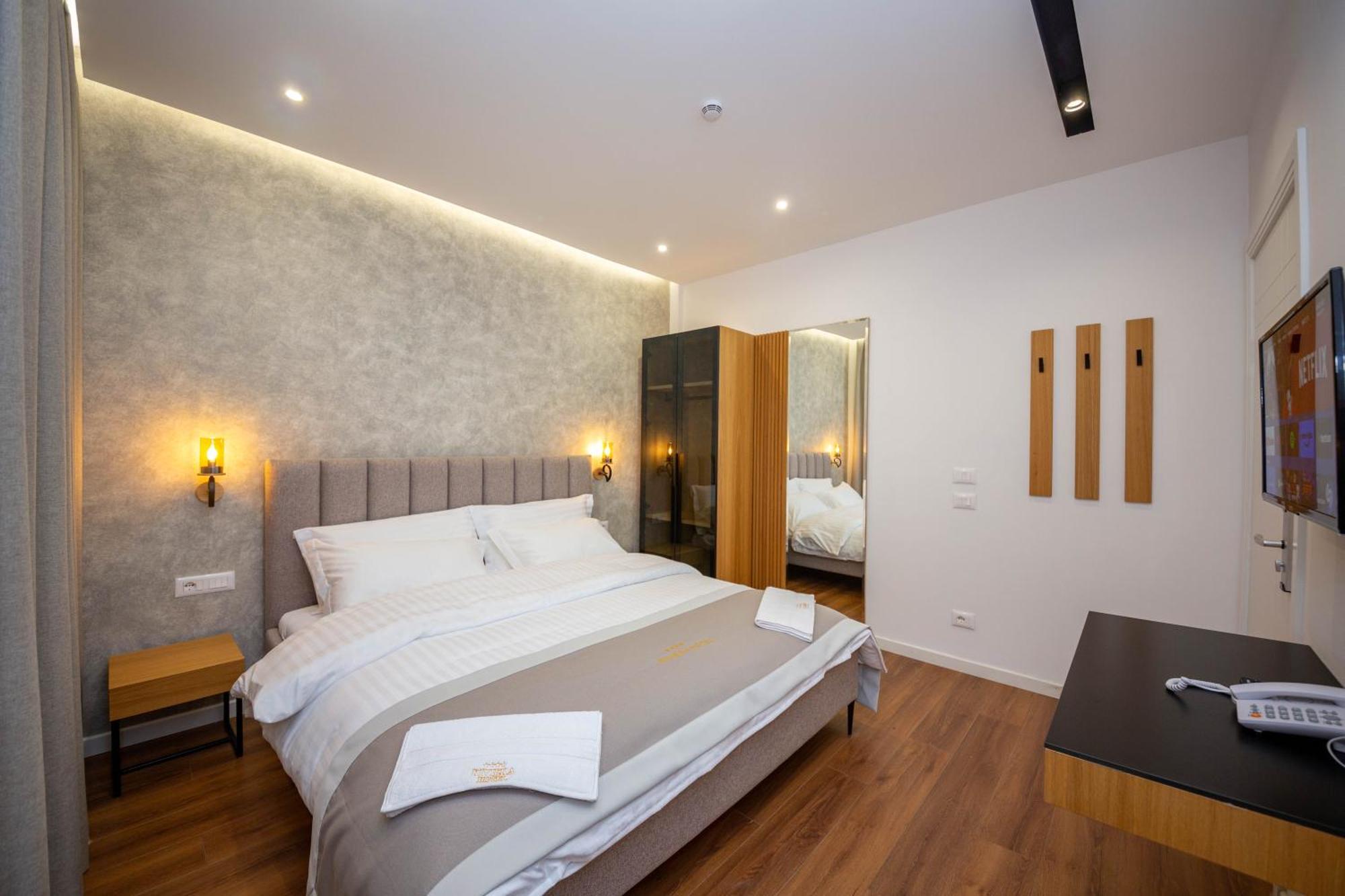 Hotel Riviera Kamez Dış mekan fotoğraf