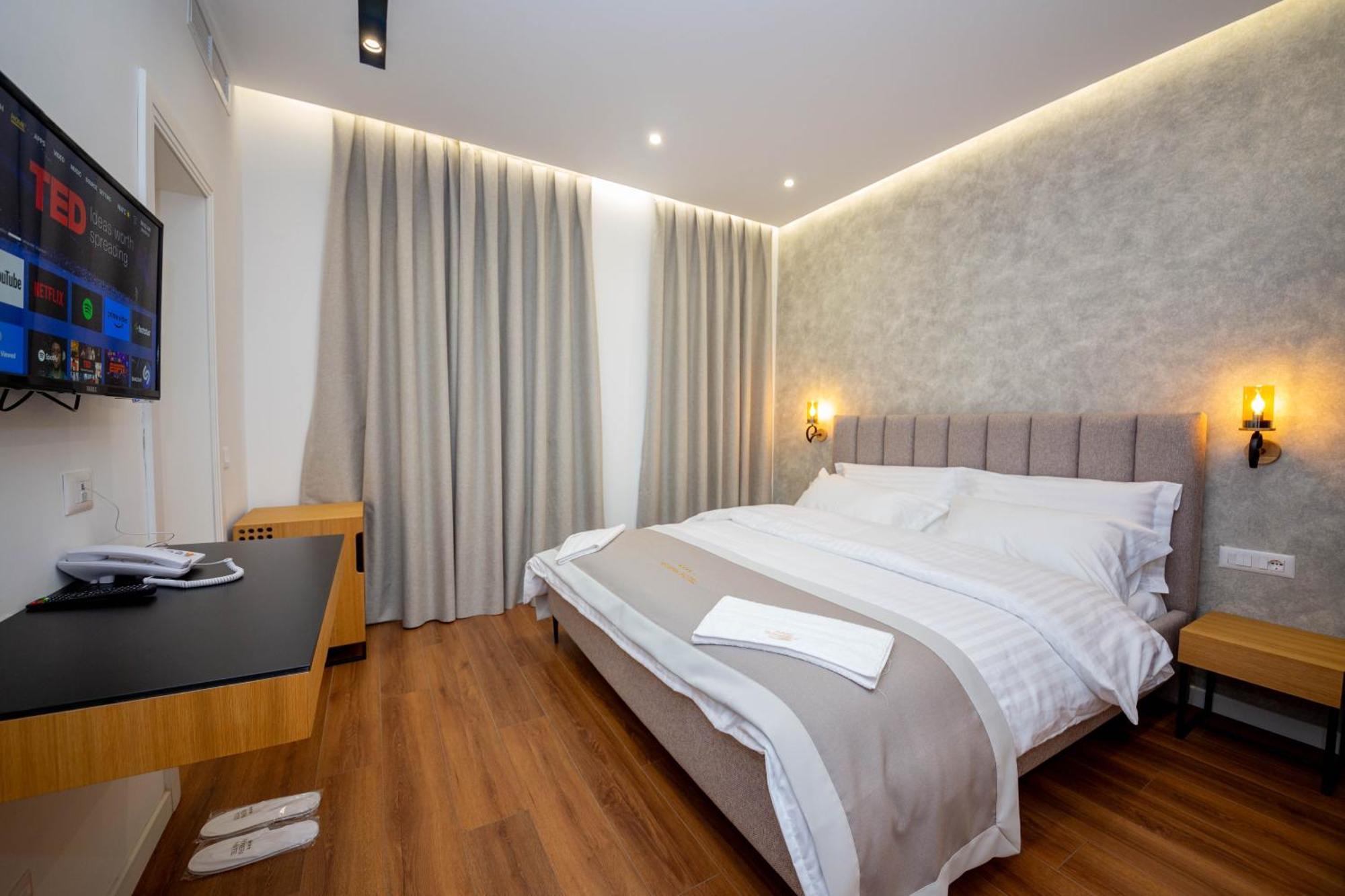 Hotel Riviera Kamez Dış mekan fotoğraf