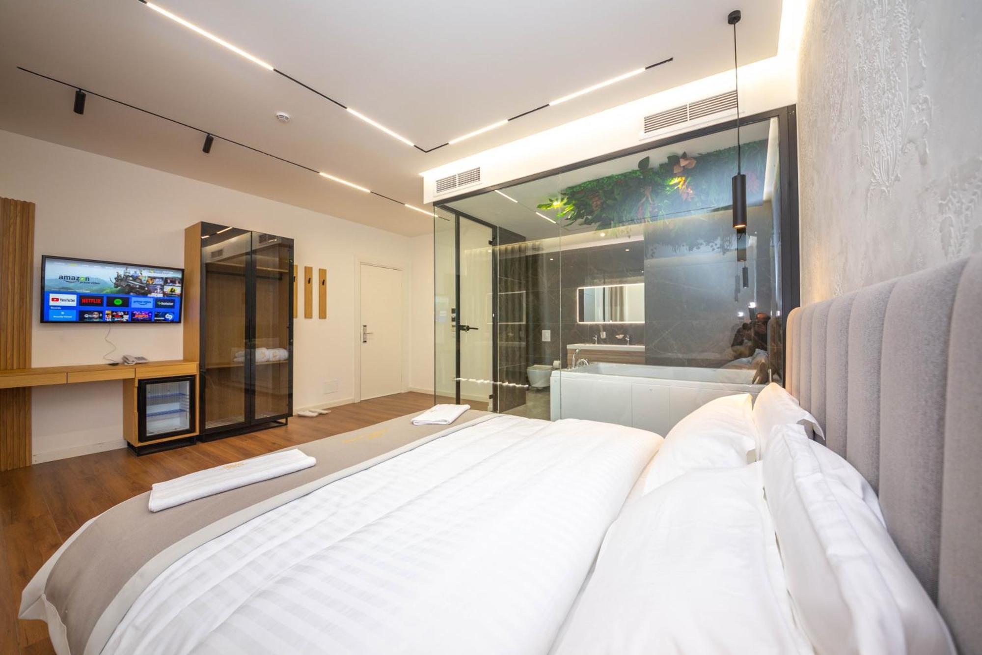 Hotel Riviera Kamez Dış mekan fotoğraf