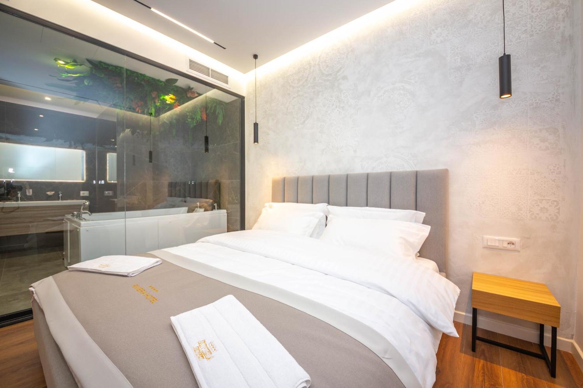 Hotel Riviera Kamez Dış mekan fotoğraf